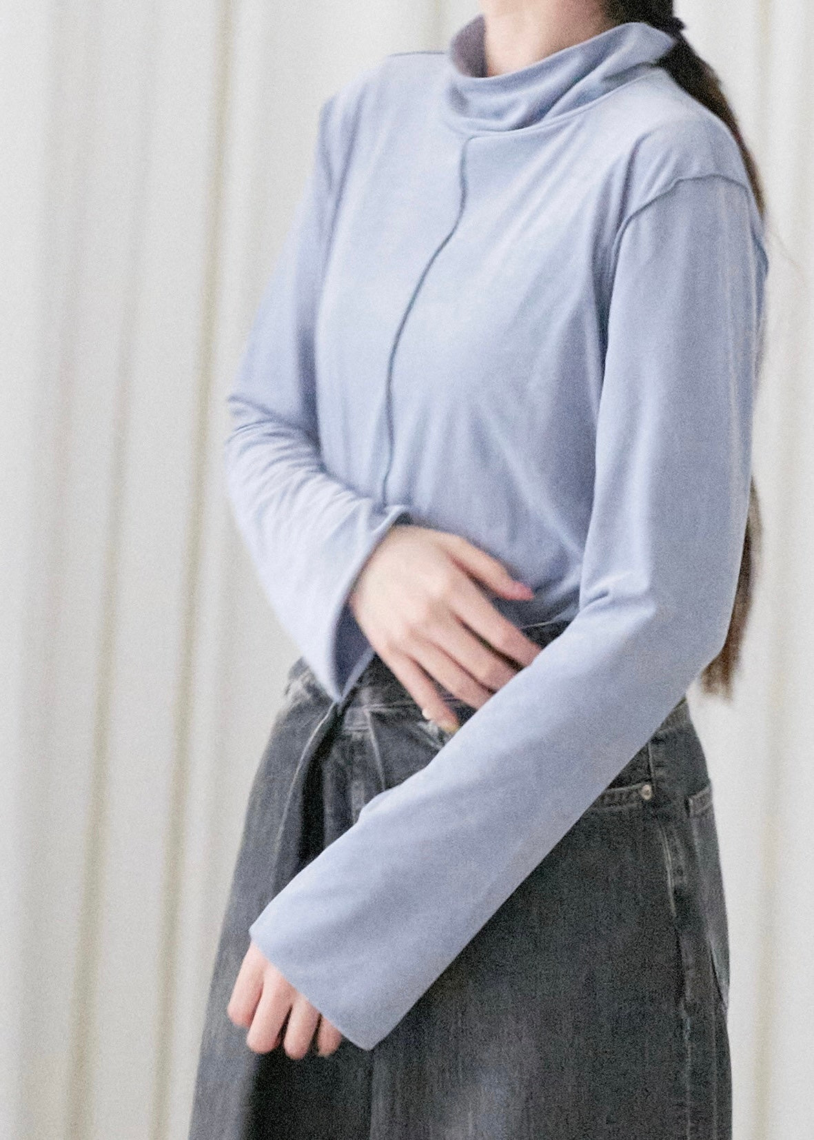 MELLOW VELOUR HIGH-NECKED TOPS