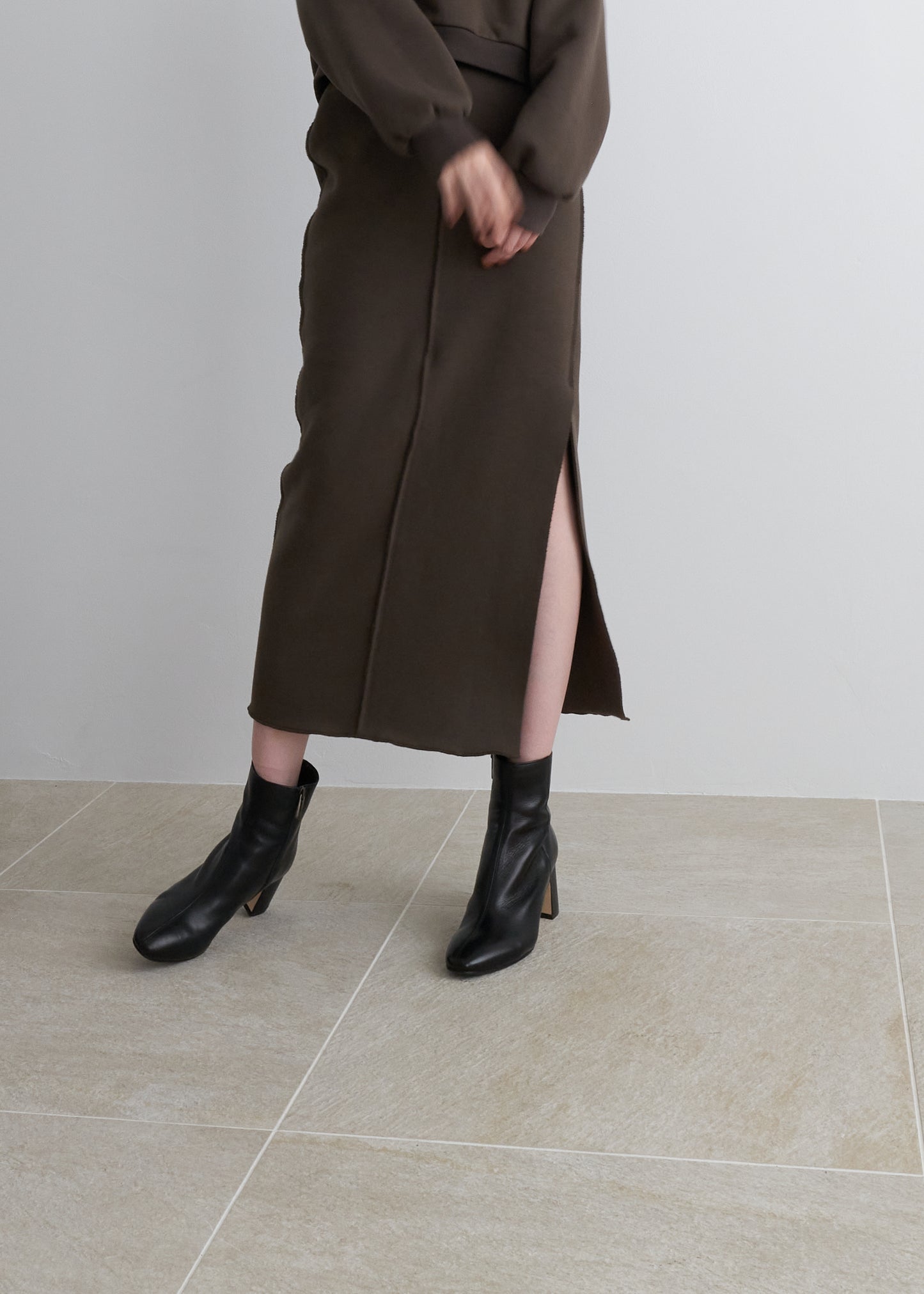 FLUFFY SWEAT MAXI SKIRT