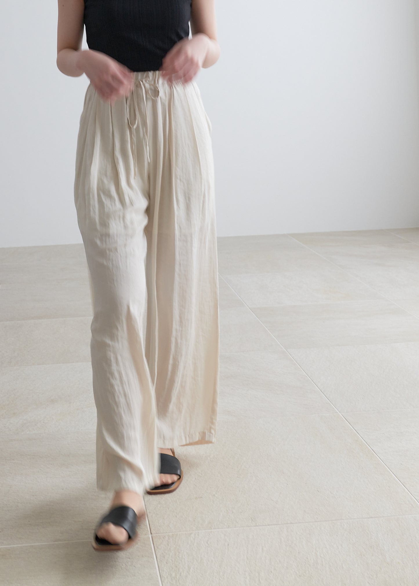 DRAPE RELAX PANTS
