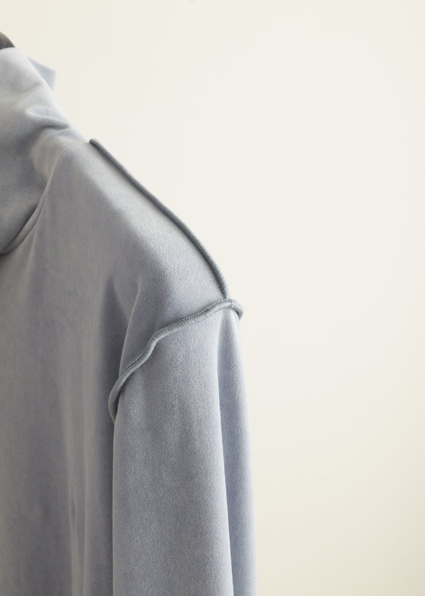 MELLOW VELOUR HIGH-NECKED TOPS