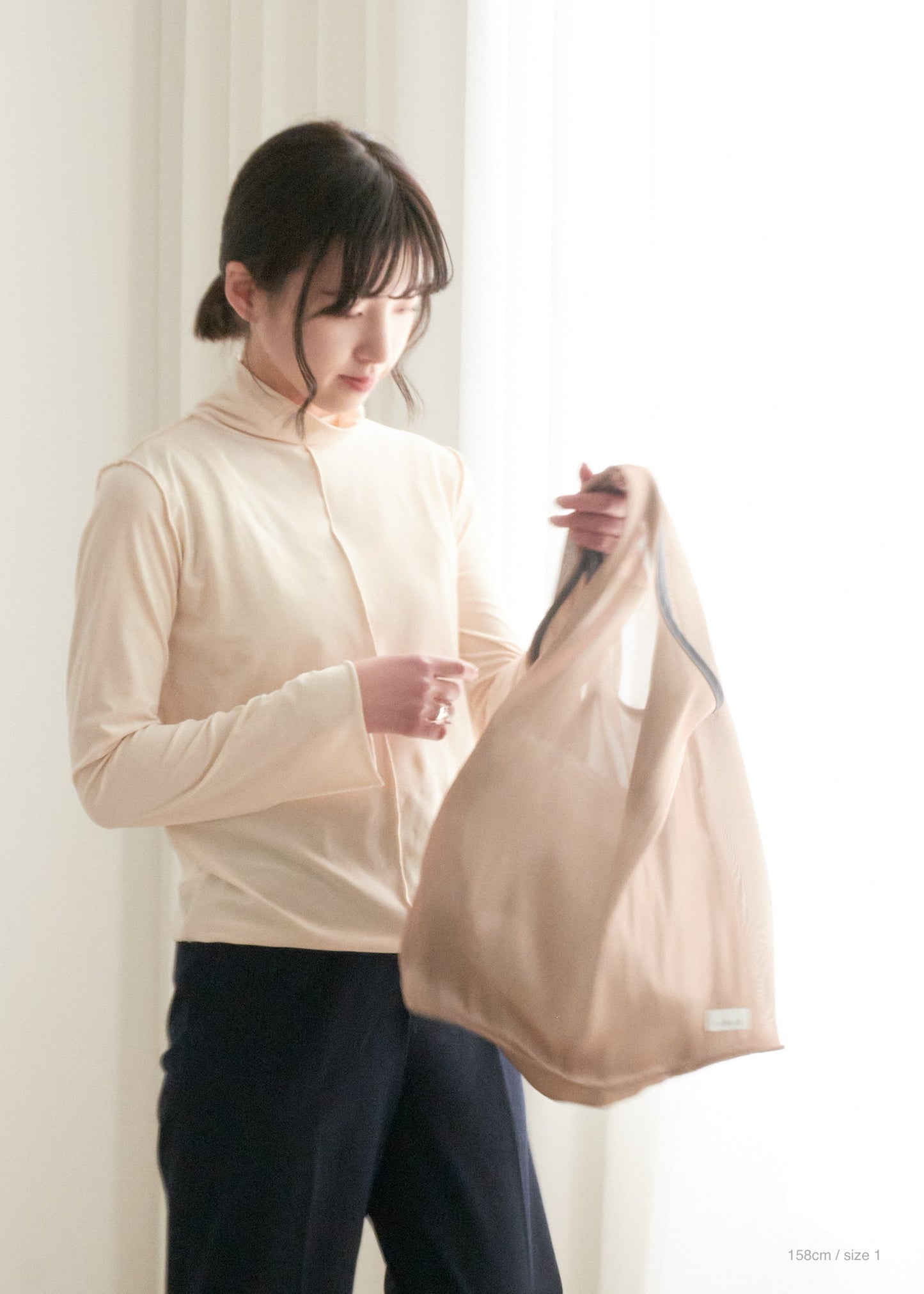 MELLOW VELOUR HIGH-NECKED TOPS