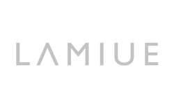 理想的な別世界に誘うファッションブランド LAMIUE（ラミュ）オフィシャル通販サイトです。produced by あやみるーむ